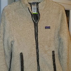 Cream Patagonia Winter Jacket with Sherpa Design size adult small